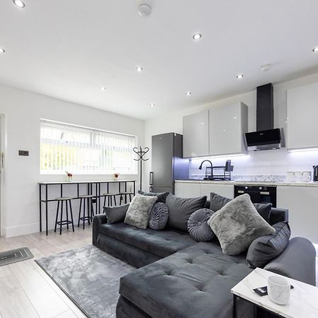 Westpoint Luxury Apartment Манчестер Экстерьер фото