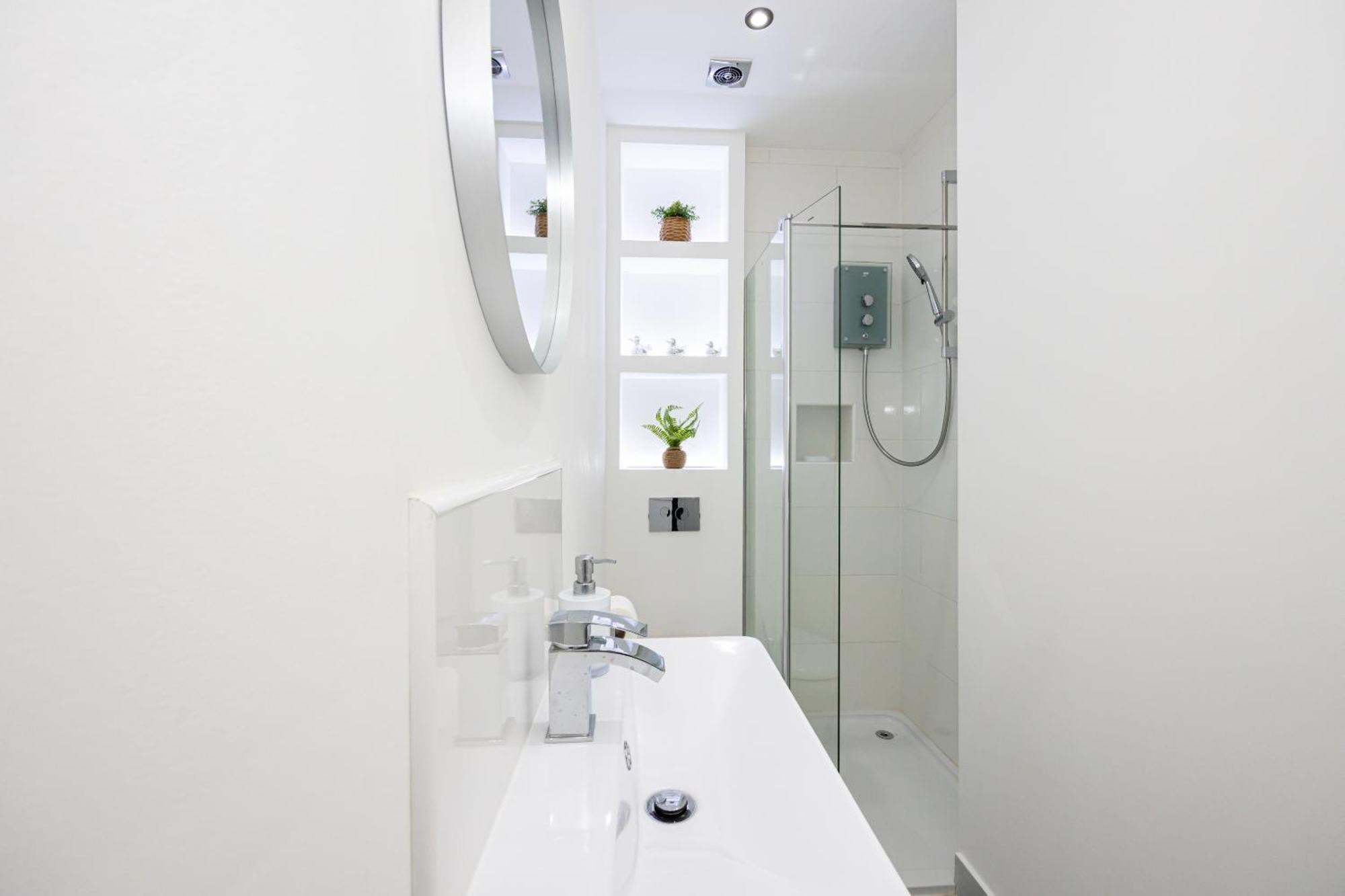 Westpoint Luxury Apartment Манчестер Экстерьер фото