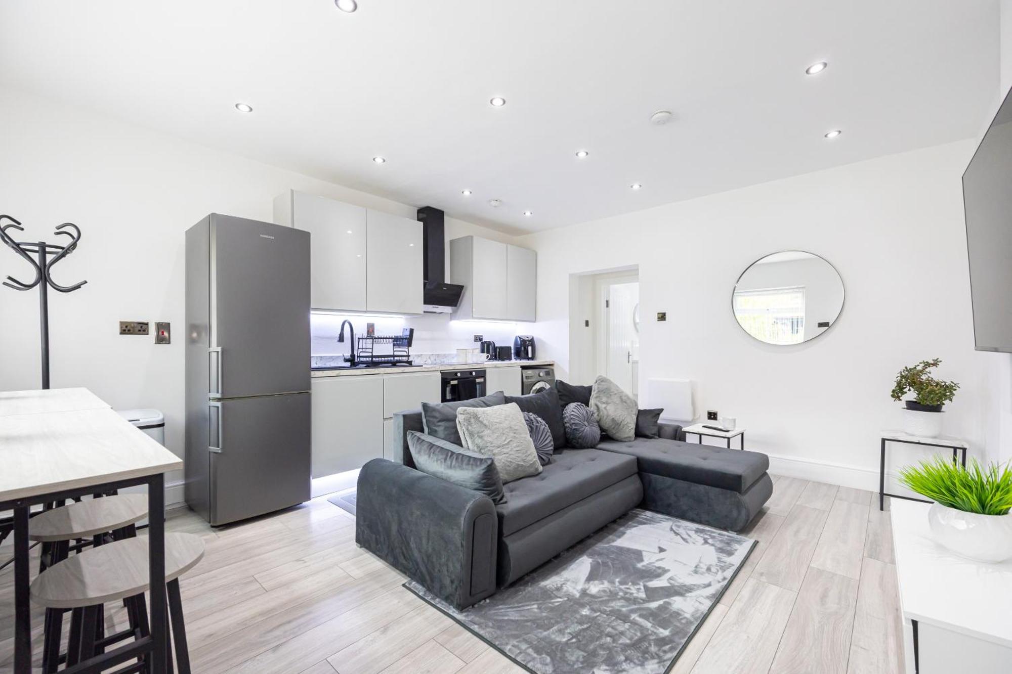 Westpoint Luxury Apartment Манчестер Экстерьер фото