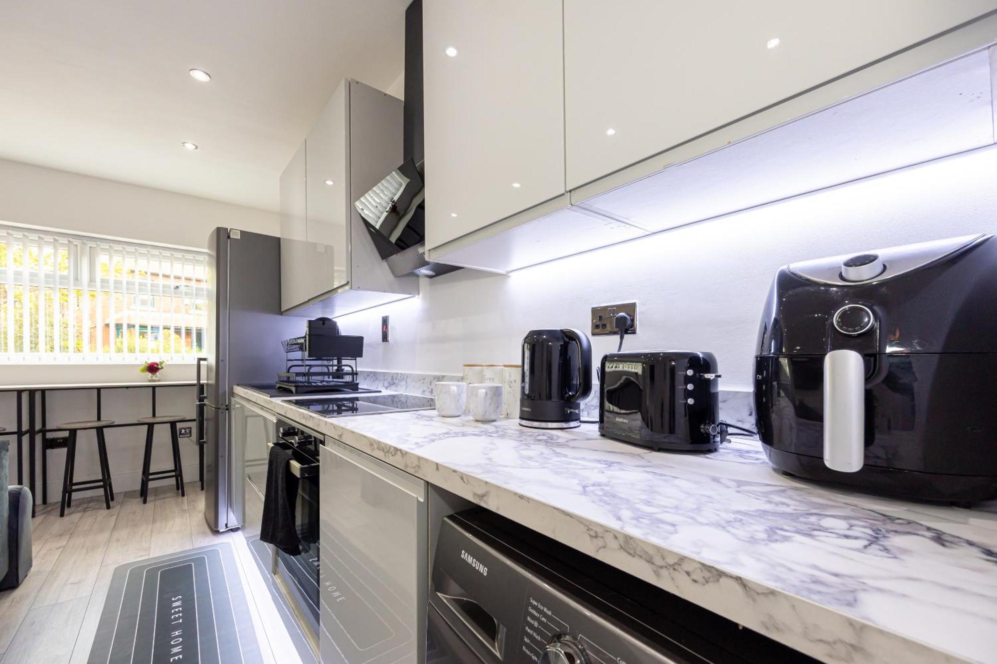 Westpoint Luxury Apartment Манчестер Экстерьер фото